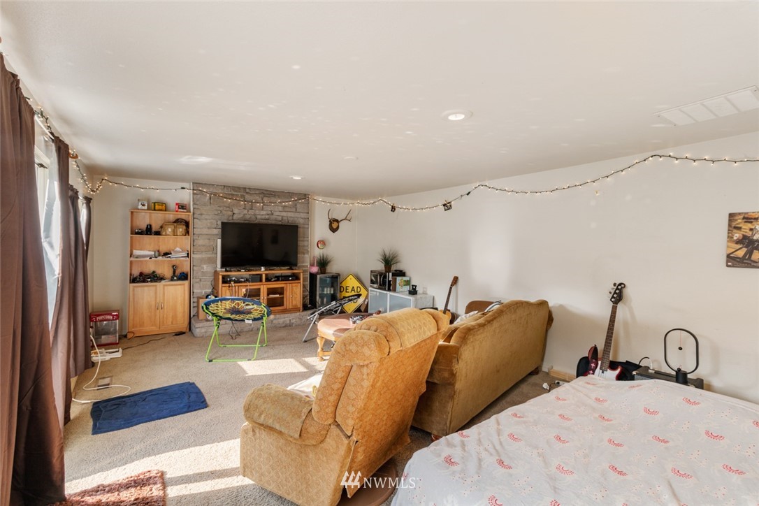 4915 Parker Road East Sumner, WA 98390 - Photo 13 of 25