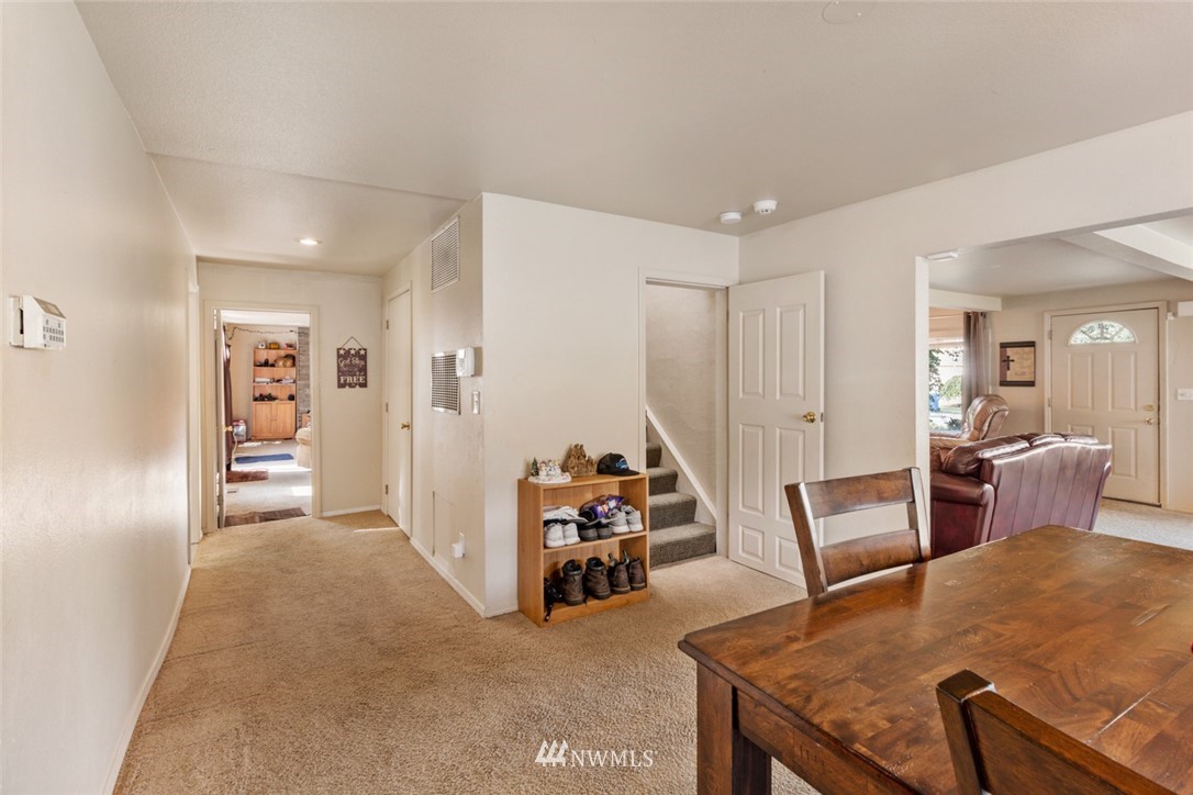 4915 Parker Road East Sumner, WA 98390 - Photo 9 of 25