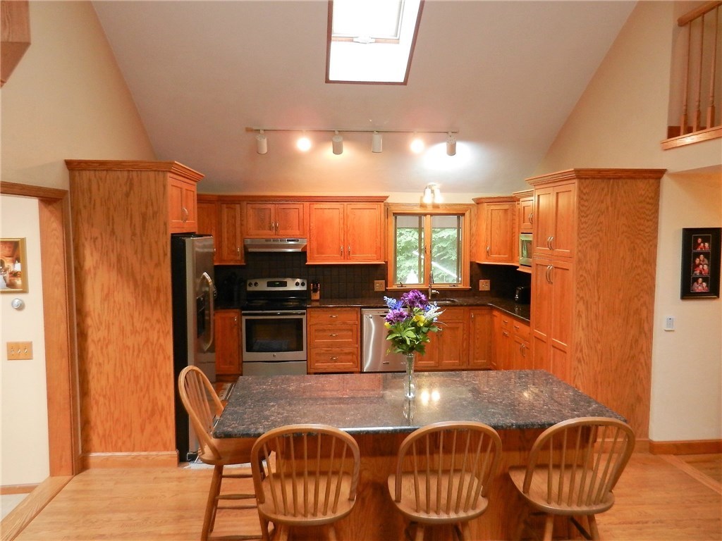 119 Elmdale Road Scituate, RI 02857 - Photo 3 of 45
