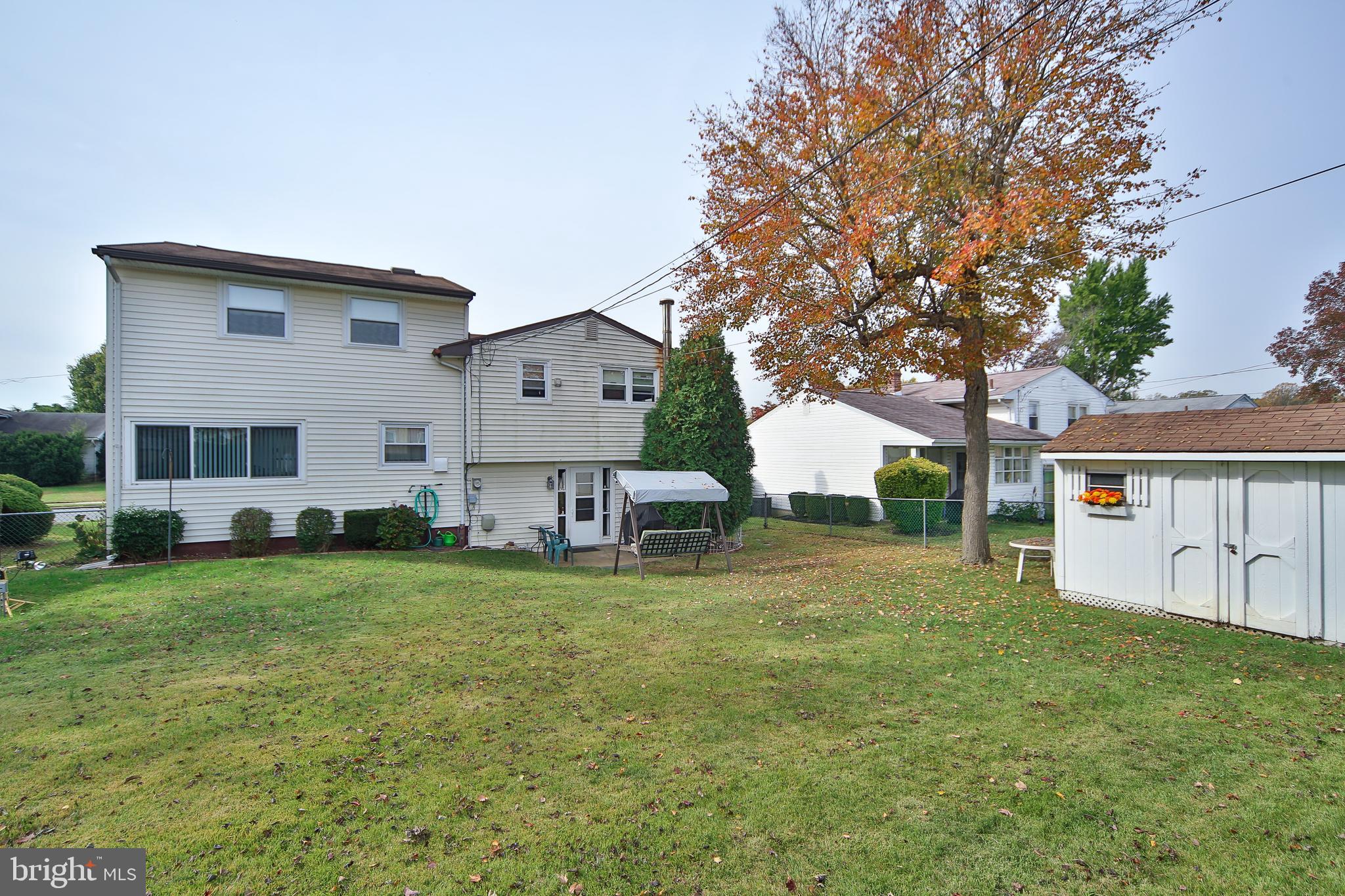1035 Alpena Road Philadelphia, PA 19115 - Photo 2 of 29