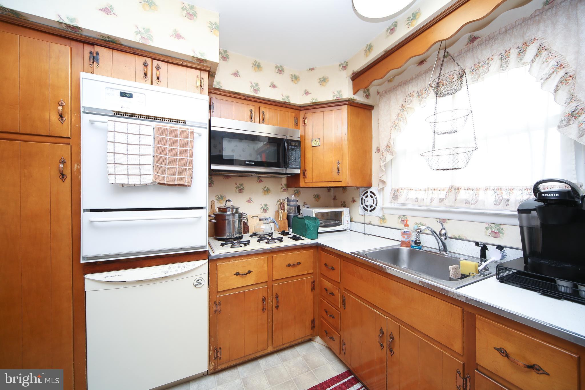 1035 Alpena Road Philadelphia, PA 19115 - Photo 13 of 29