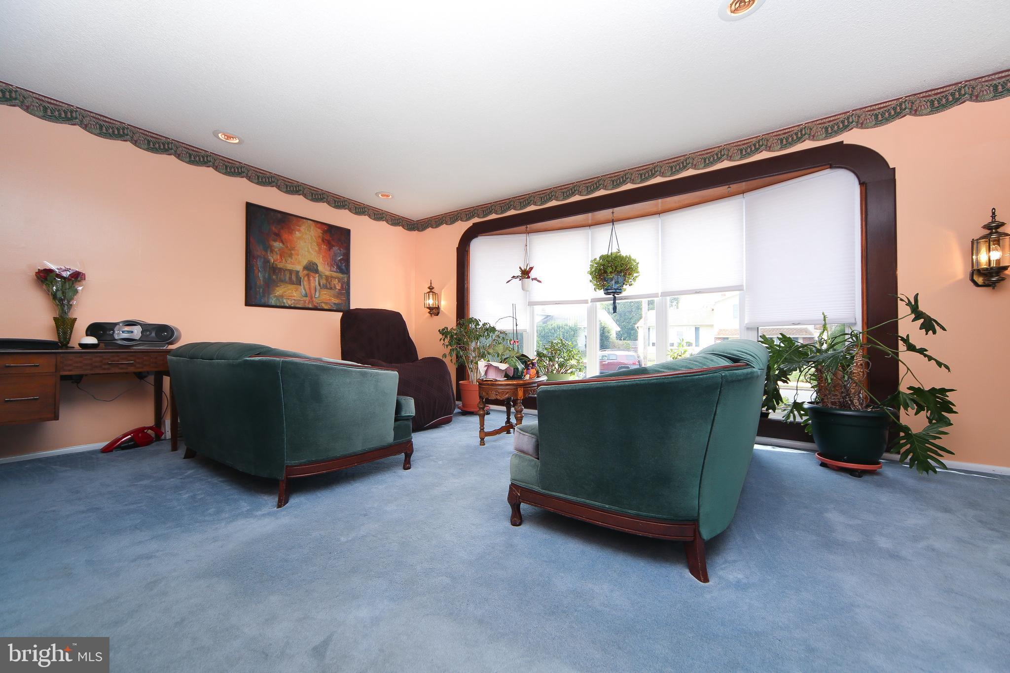1035 Alpena Road Philadelphia, PA 19115 - Photo 7 of 29