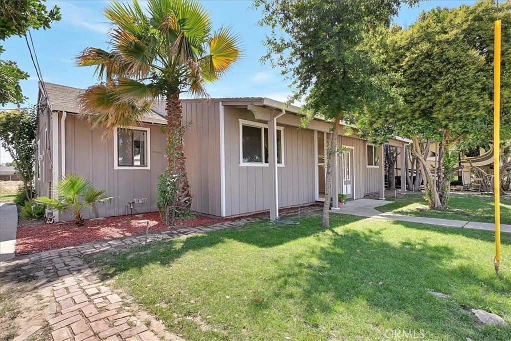 1732 Wescott Road Colusa, CA 95932 - Photo 3 of 56 a view of a house with a yard and plants