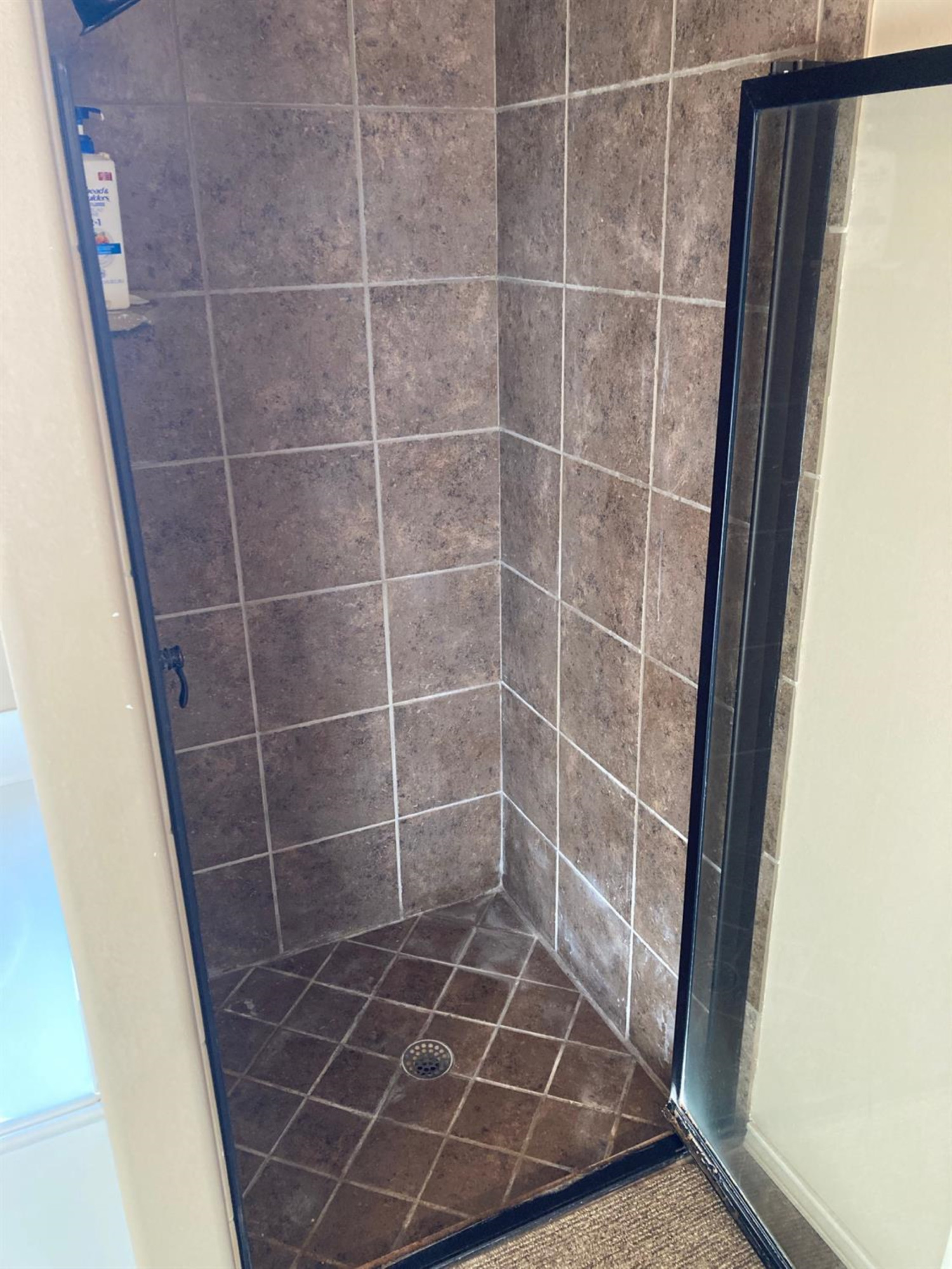 6120 75th Place Lubbock, TX 79424 - Photo 17 of 30 a bathroom with a shower