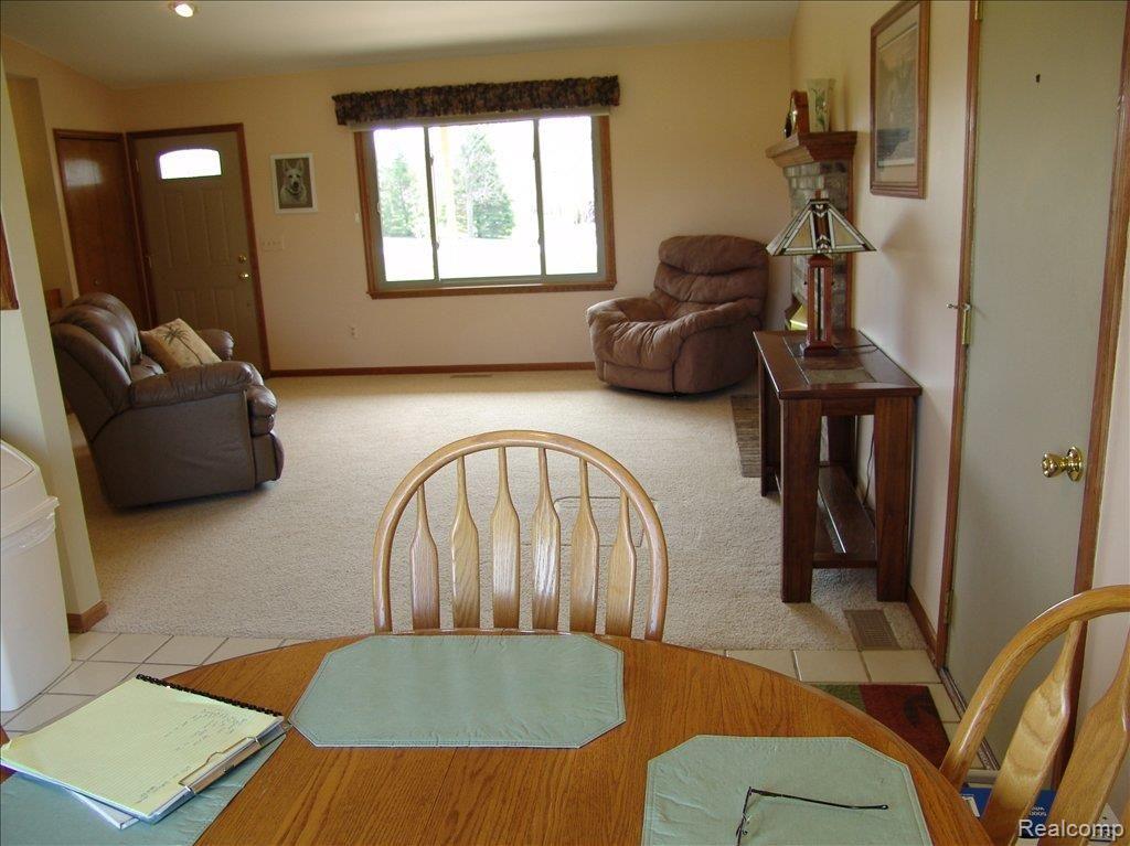 300 West Barron Road Howell, MI 48855 - Photo 5 of 13 dining room