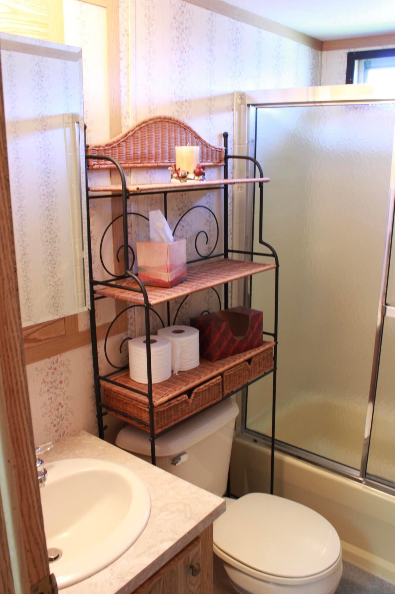 45 Ravine Ridge Drive Delaware, OH 43015 - Photo 20 of 23 Bathroom