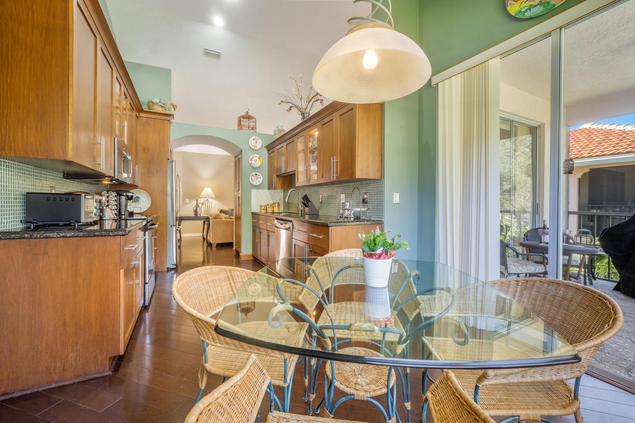 8653 Vía Reale, Unit 49U Boca Raton, FL 33496 - Photo 17 of 44 KITCHEN