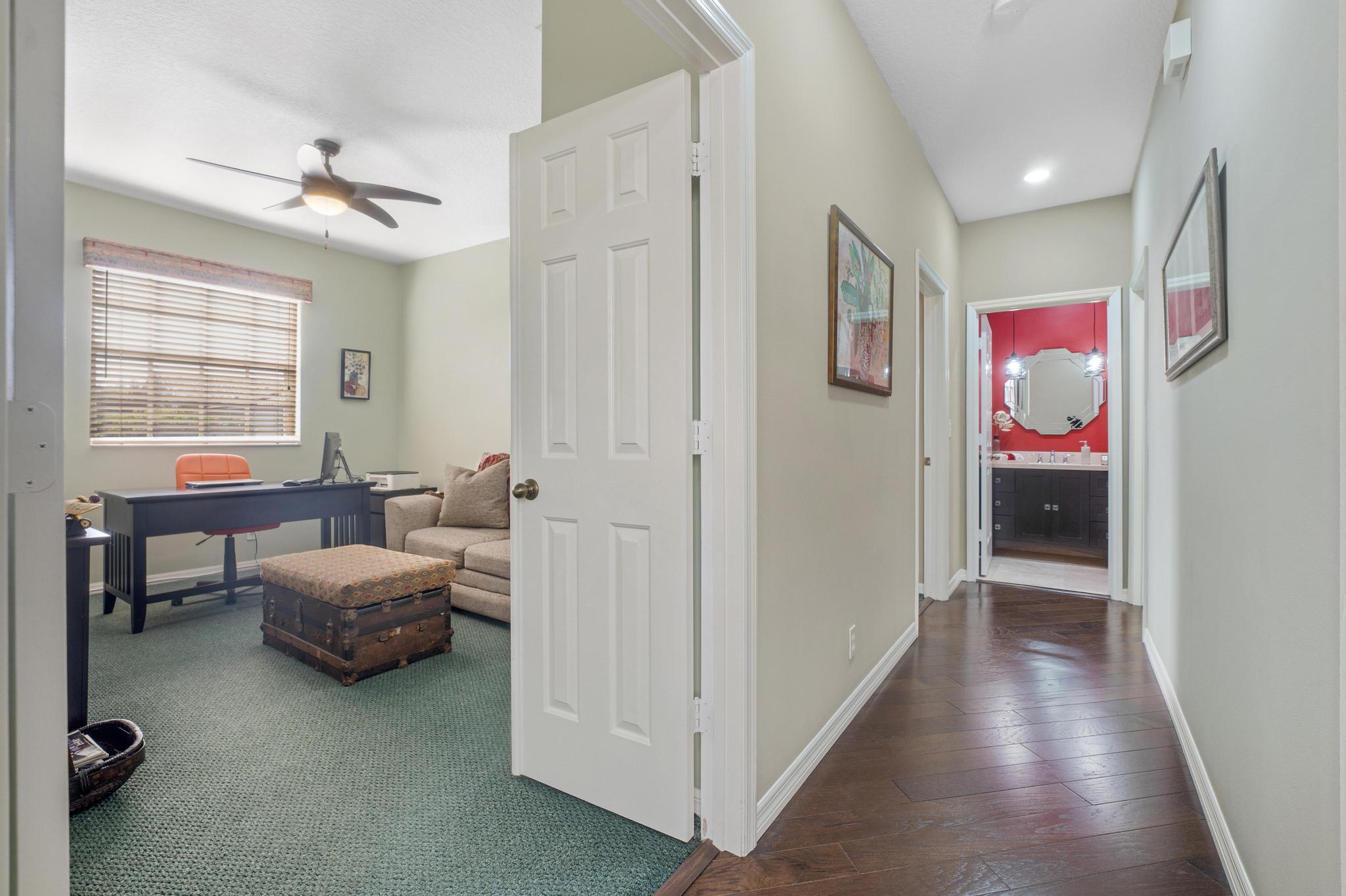 8653 Vía Reale, Unit 49U Boca Raton, FL 33496 - Photo 23 of 44 HALLWAY
