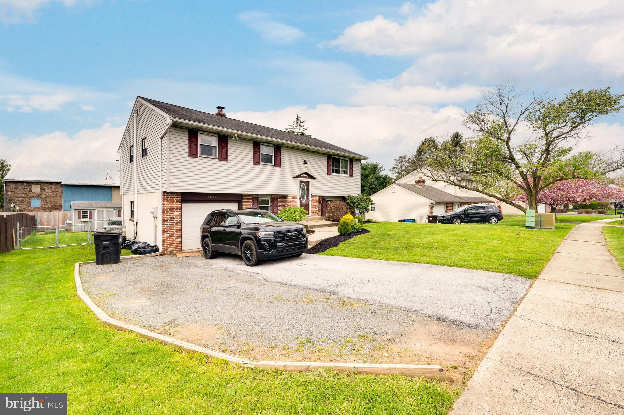 5072 Painted Sky Road Reading, PA 19606 - Photo 4 of 33 Gallery Image 4