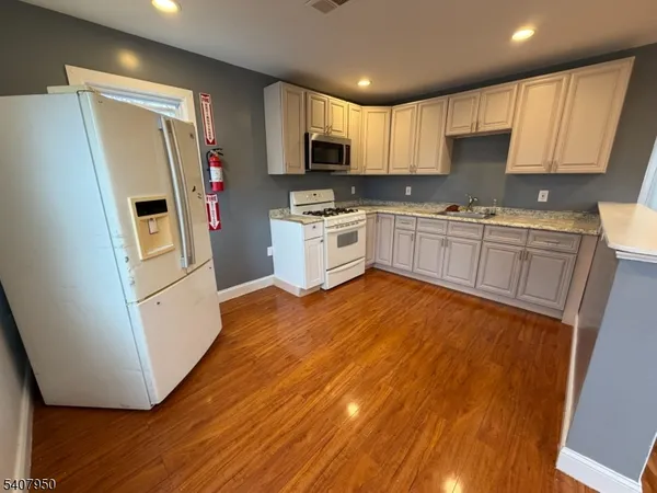 $3,000 | 726 East 6th Street, Unit 2, Plainfield, NJ 07062