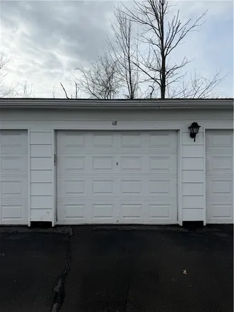 $169,900 | 26 Colonial Parkway, Unit H, Pittsford, NY 14534