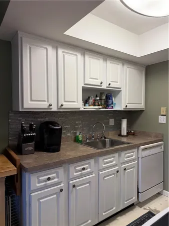 $169,900 | 26 Colonial Parkway, Unit H, Pittsford, NY 14534