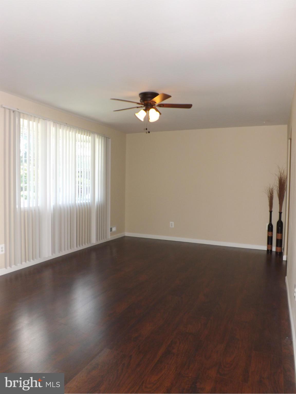 123 Allgate Road Owings Mills, MD 21117 - Photo 4 of 21 Living Room