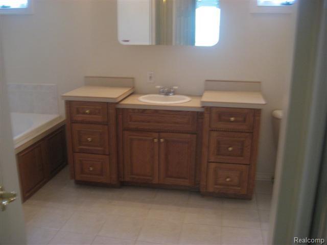15495 Lobdell Road Linden, MI 48451 - Photo 11 of 19 10