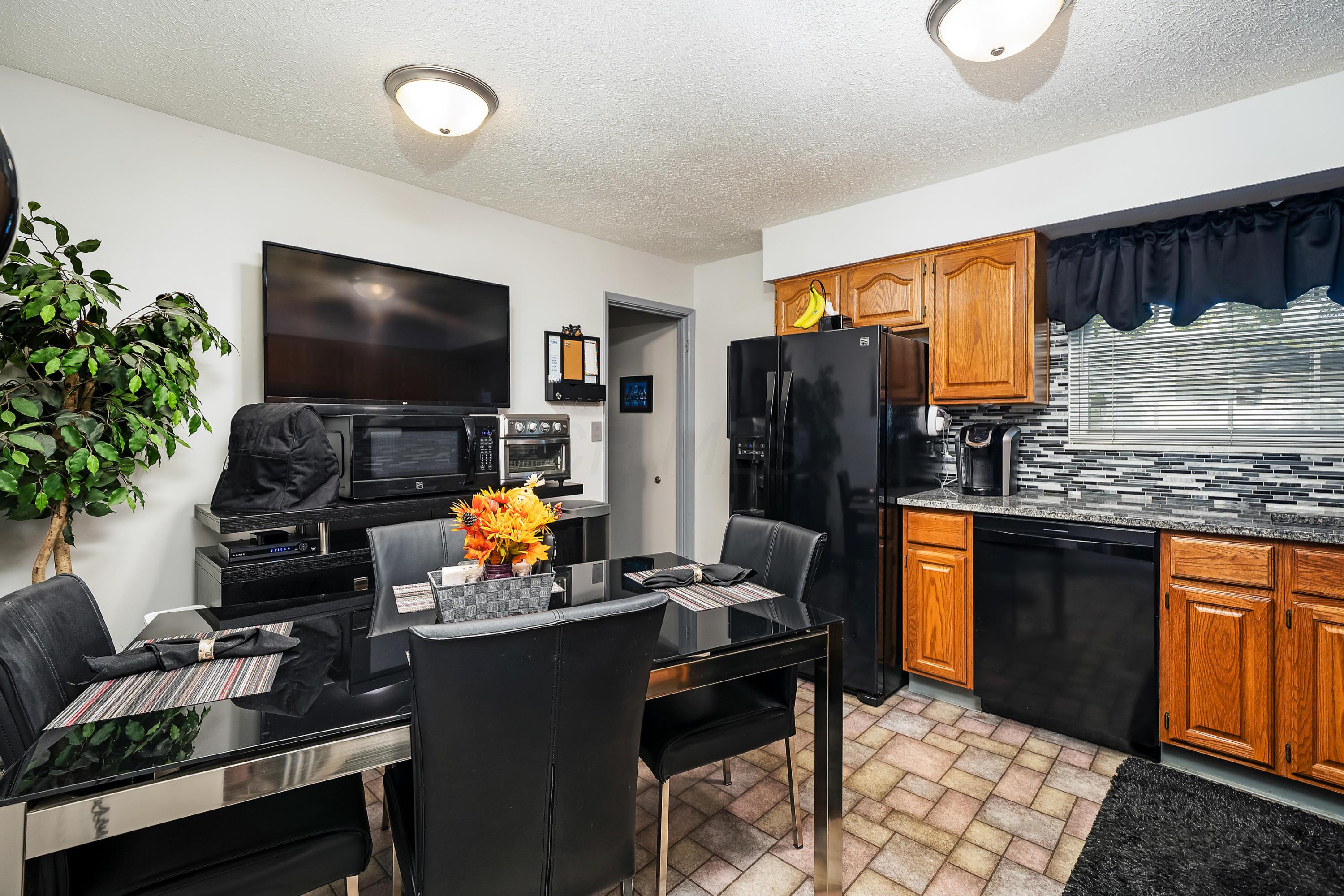 6347 Faircrest Road Columbus, OH 43229 - Photo 15 of 27 Gallery Image 15