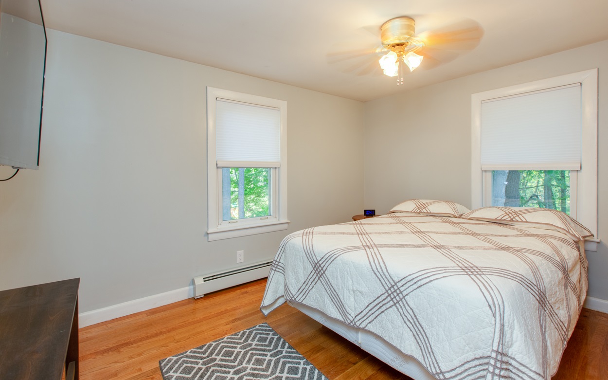 35 Lawrence Road Salem, NH 03079 - Photo 23 of 40 Gallery Image 23