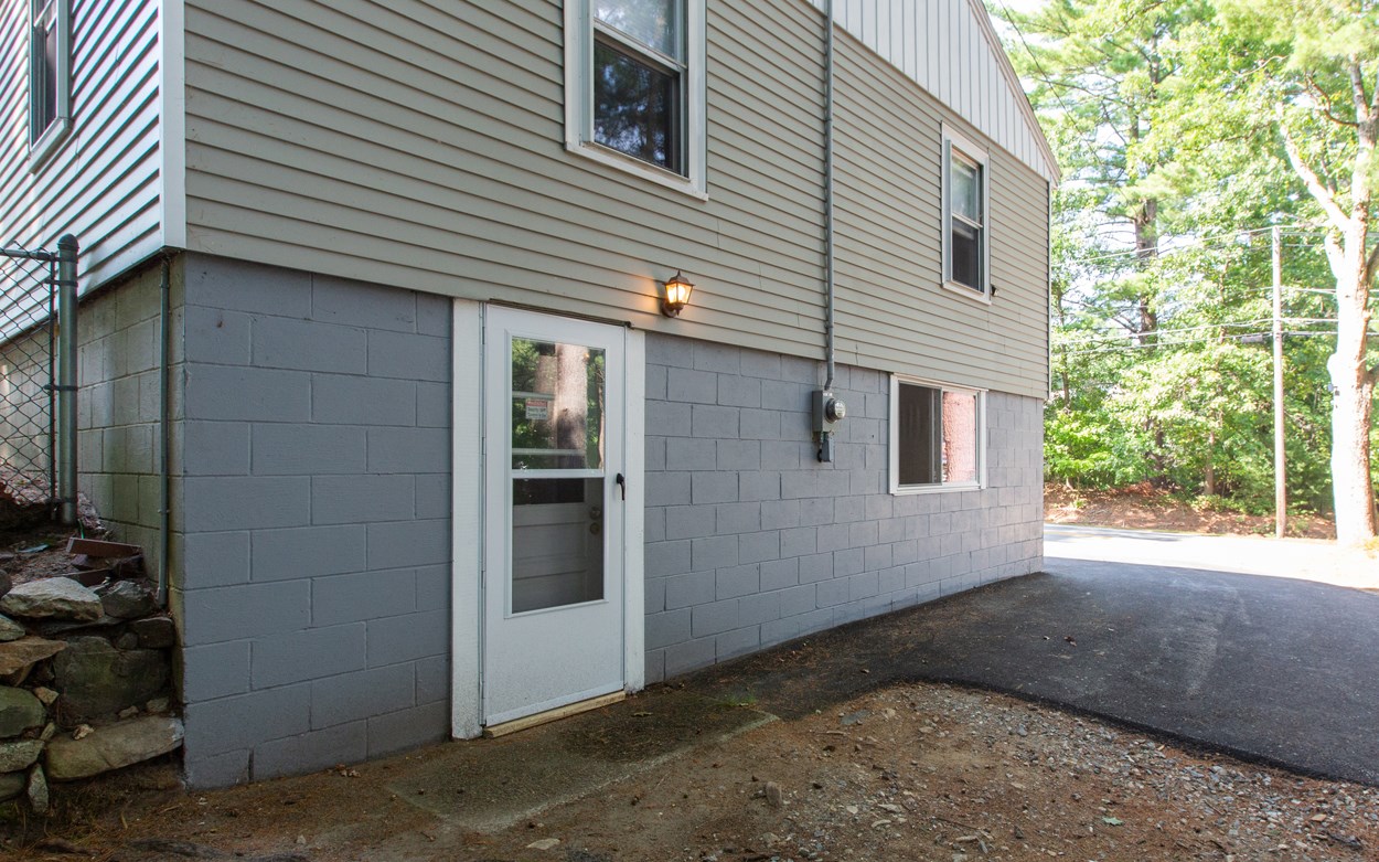 35 Lawrence Road Salem, NH 03079 - Photo 33 of 40 Gallery Image 33