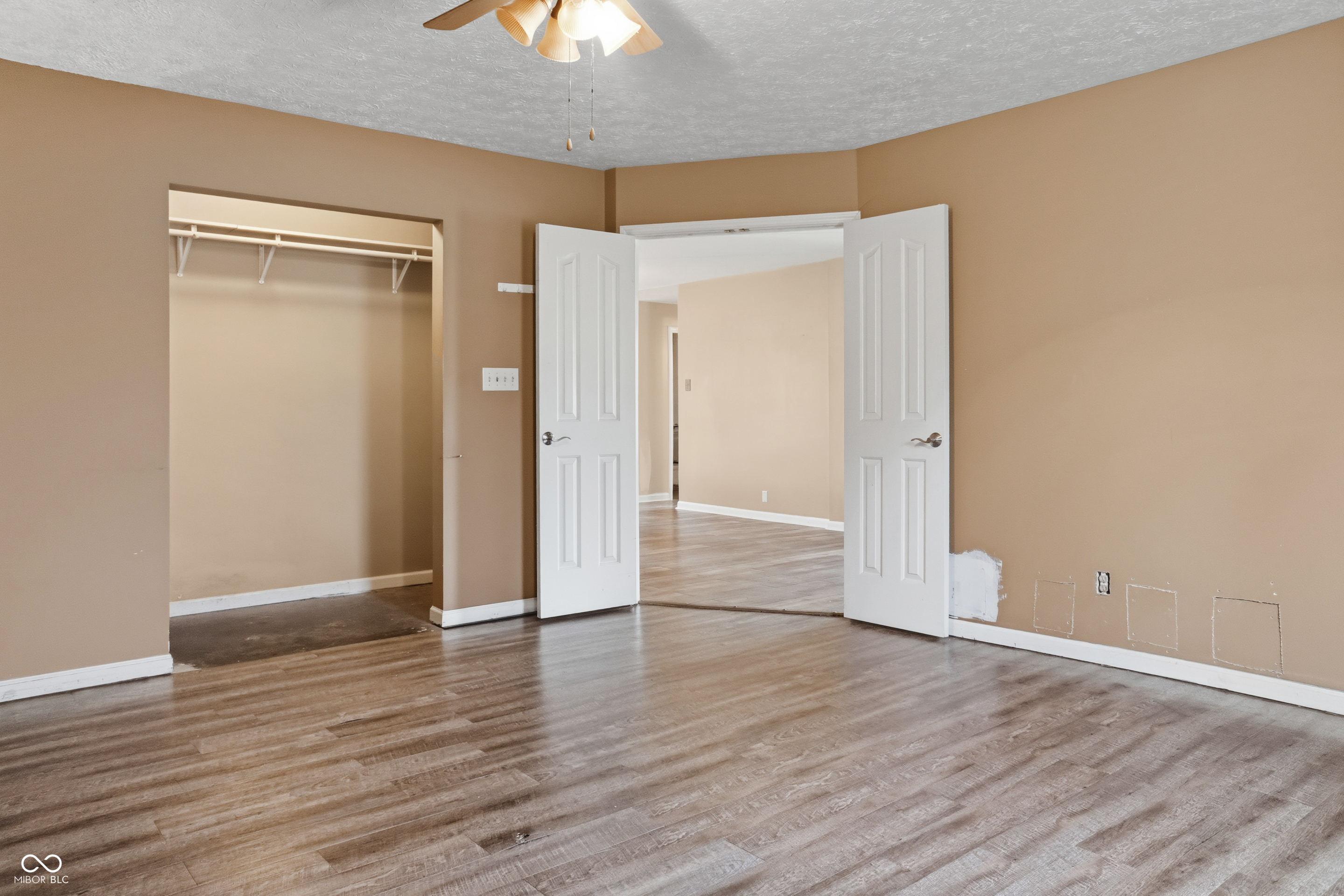 4633 Shelbyville Road Indianapolis, IN 46237 - Photo 8 of 21