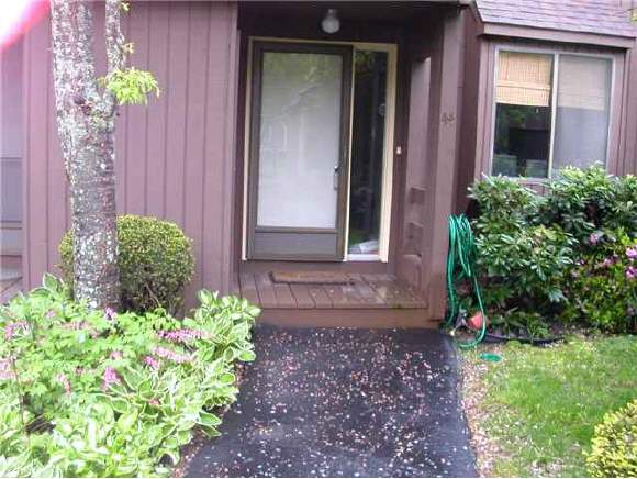 44 Spring Cove Road, Unit 44 Nashua, NH 03062 - Photo 1 of 5