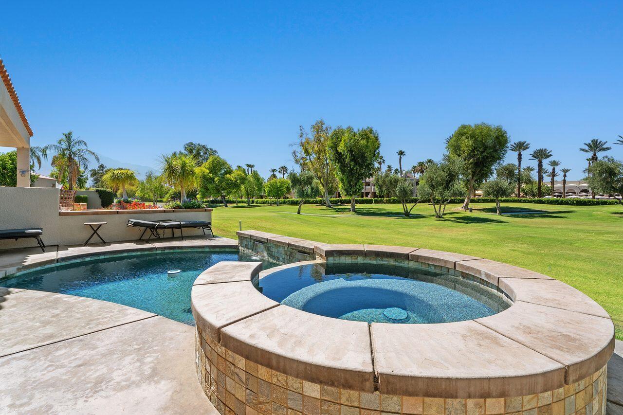 48 Pebble Beach Drive Rancho Mirage, CA 92270 - Photo 28 of 35 36_12136635_189772_189772-EI-136