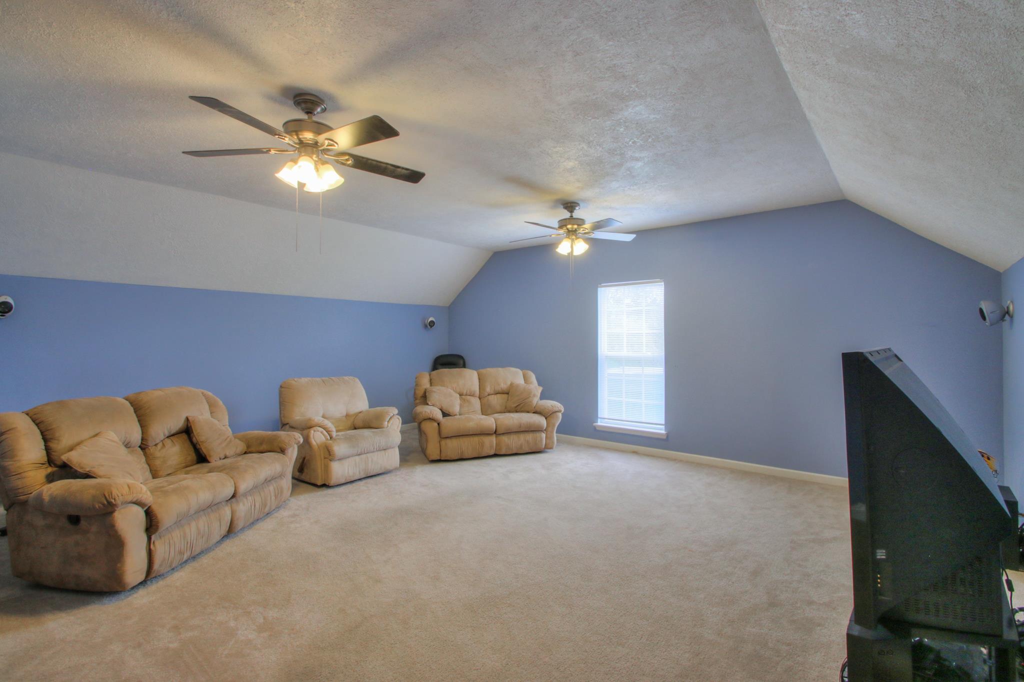 556 Windy Road Mount Juliet, TN 37122 - Photo 9 of 12 a view of livingroom with furniture