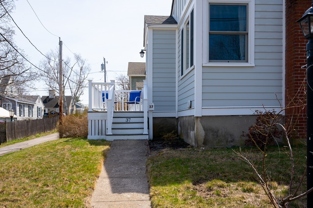 37 Bayberry Road Quincy, MA 02171 - Photo 2 of 27 Gallery Image 2