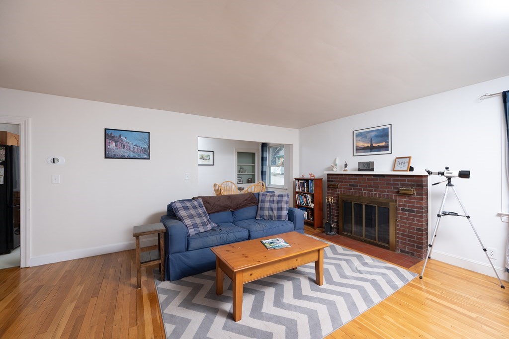 37 Bayberry Road Quincy, MA 02171 - Photo 3 of 27 Gallery Image 3