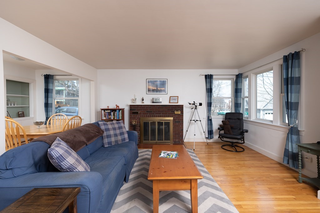 37 Bayberry Road Quincy, MA 02171 - Photo 4 of 27 Gallery Image 4