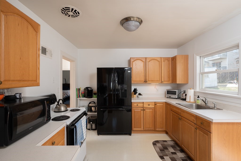 37 Bayberry Road Quincy, MA 02171 - Photo 8 of 27 Gallery Image 8