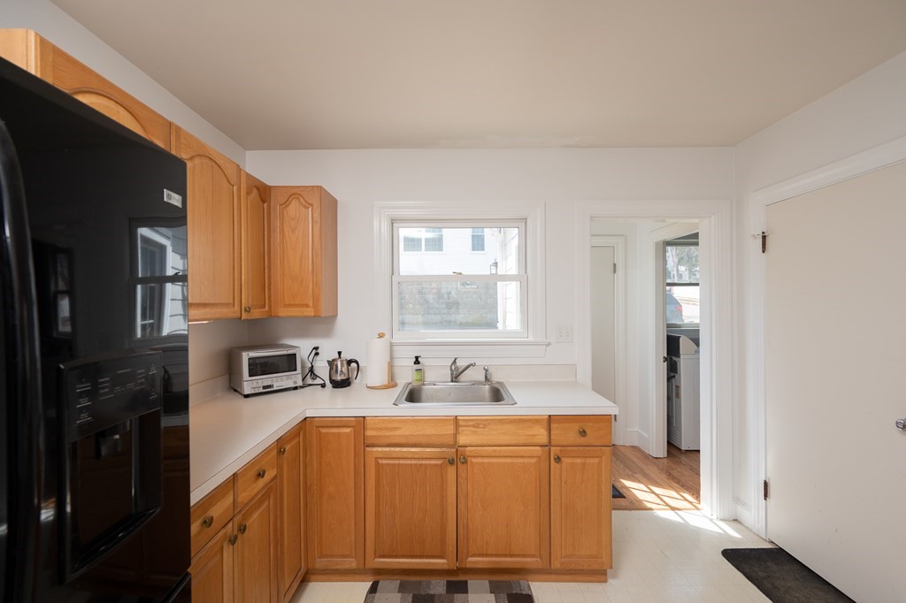 37 Bayberry Road Quincy, MA 02171 - Photo 9 of 27 Gallery Image 9