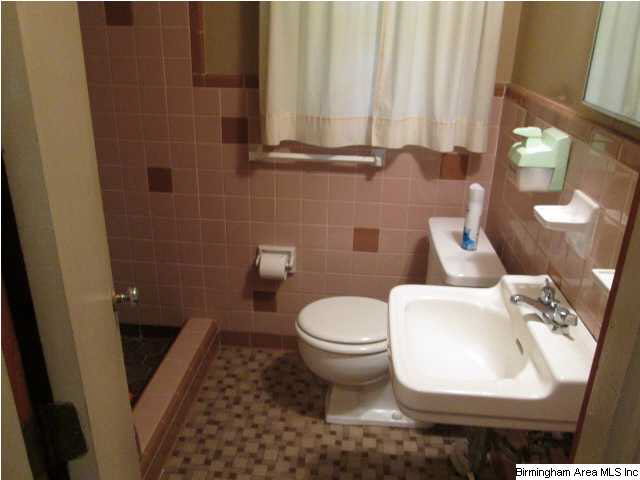 924 Hagwood Road Birmingham, AL 35235 - Photo 19 of 28