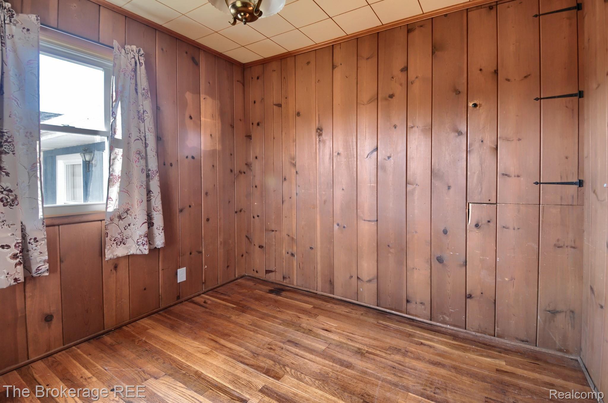 12339 Duffield Road Montrose, MI 48457 - Photo 25 of 34 SD3_4402-HDR(5).jpg