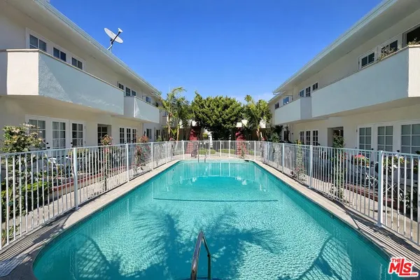 $5,000 | 1033 20th Street, Unit U, Santa Monica, CA 90403