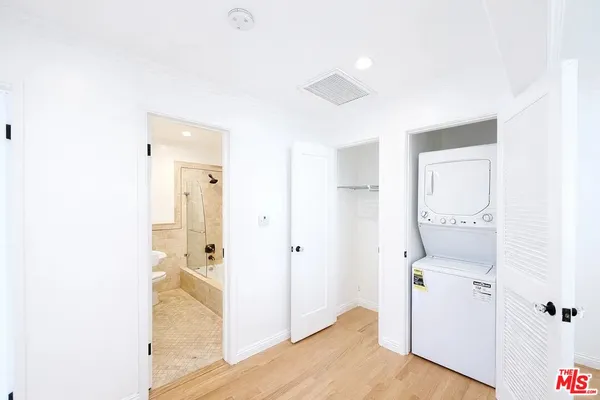 $5,000 | 1033 20th Street, Unit U, Santa Monica, CA 90403