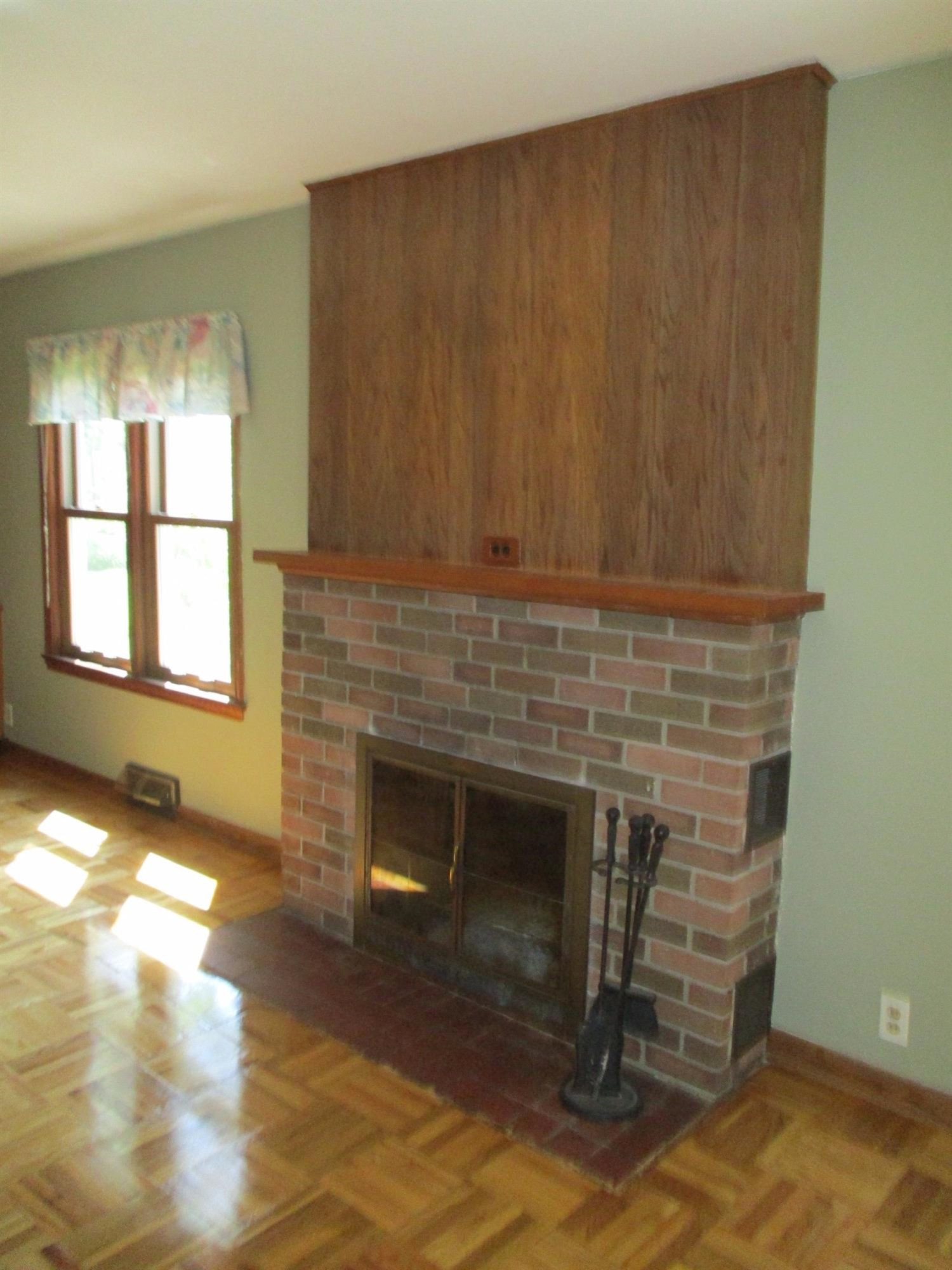 178 East Main Street Milan, MI 48160 - Photo 7 of 10 Photo 7