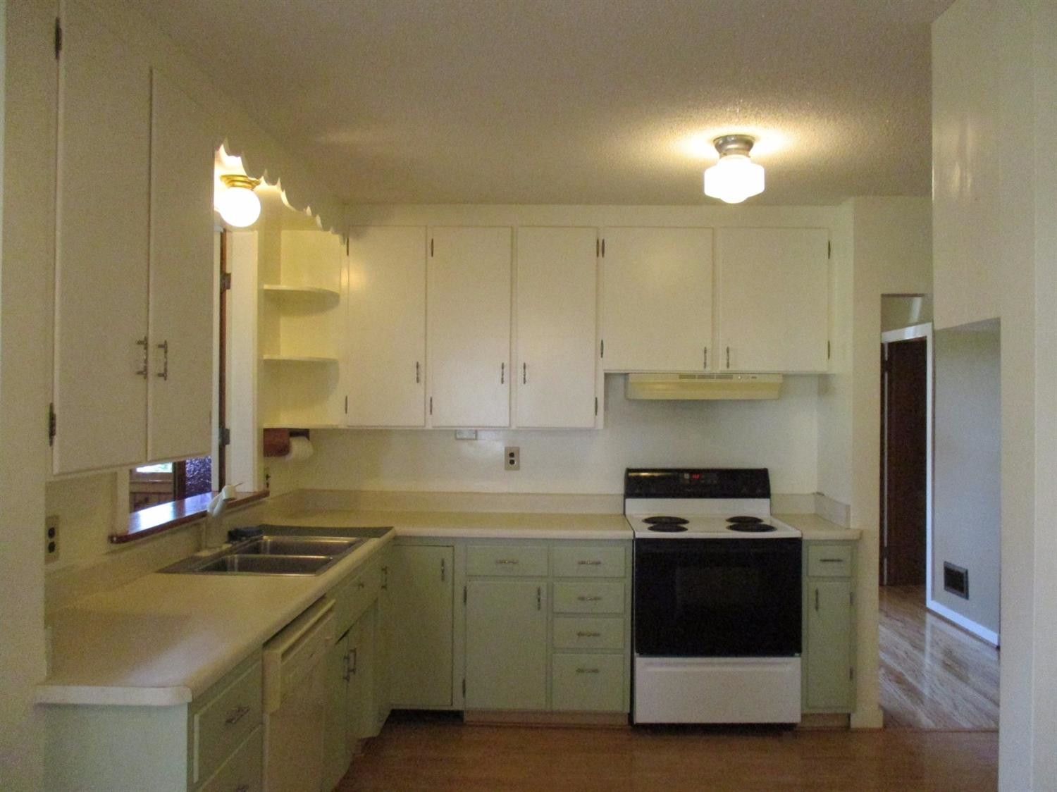 178 East Main Street Milan, MI 48160 - Photo 9 of 10 Photo 9