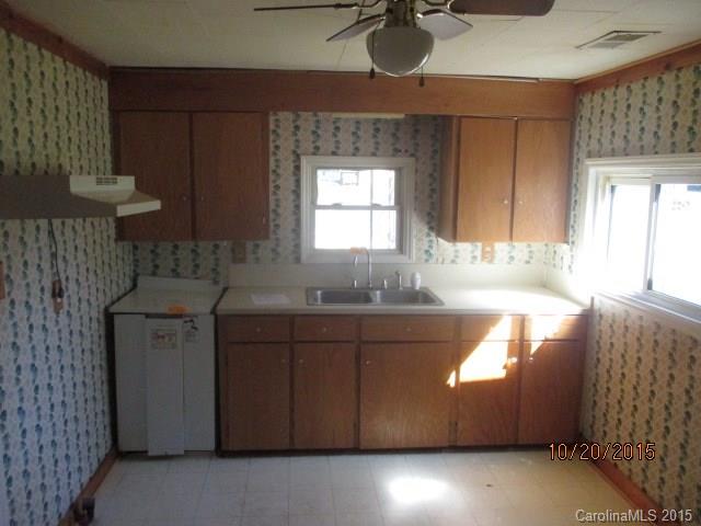 303 Ralph Handsel Boulevard Stanley, NC 28164 - Photo 4 of 9 Gallery Image 4