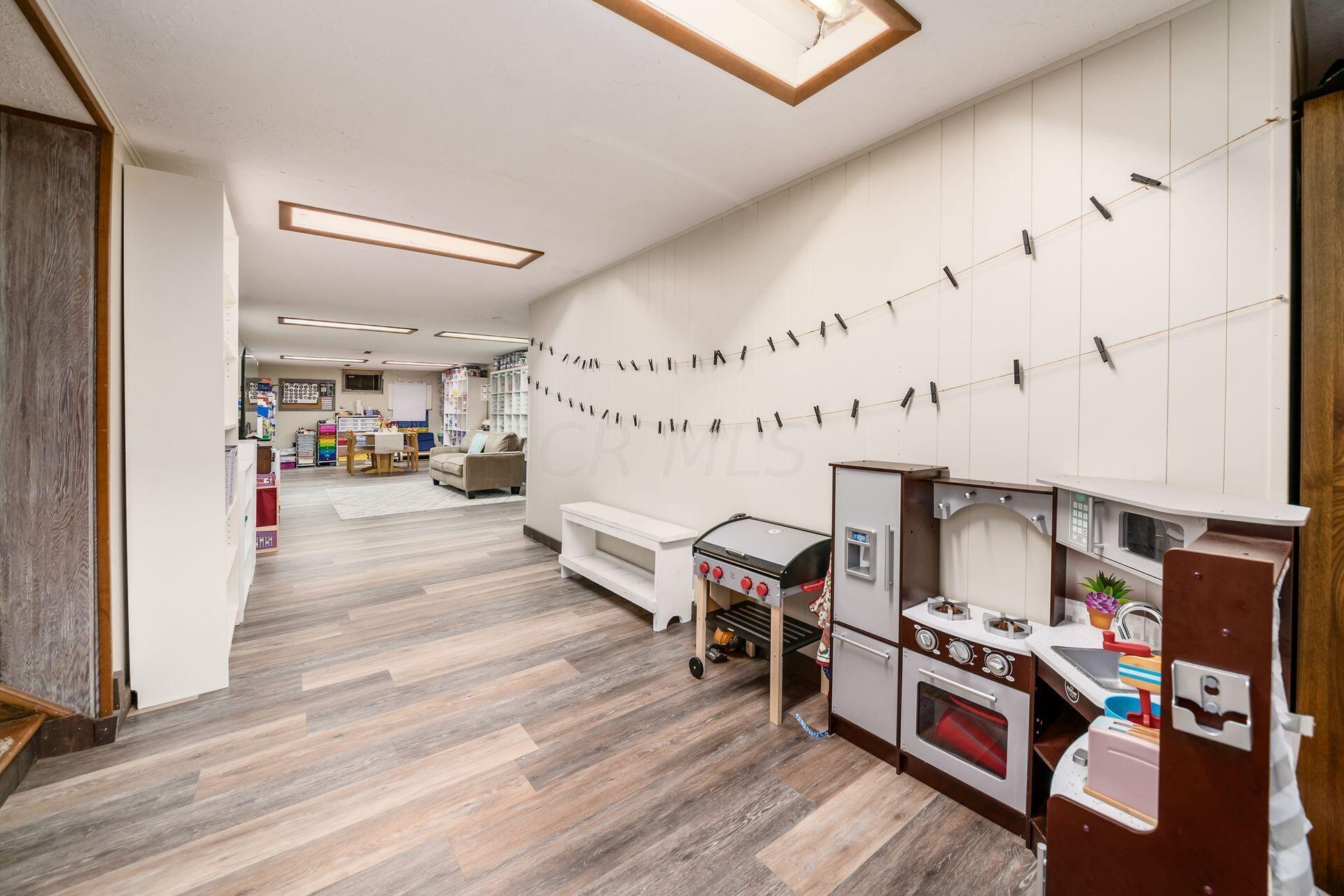 4090 Clotts Road Columbus, OH 43230 - Photo 25 of 34 FINISHED LOWER LEVEL