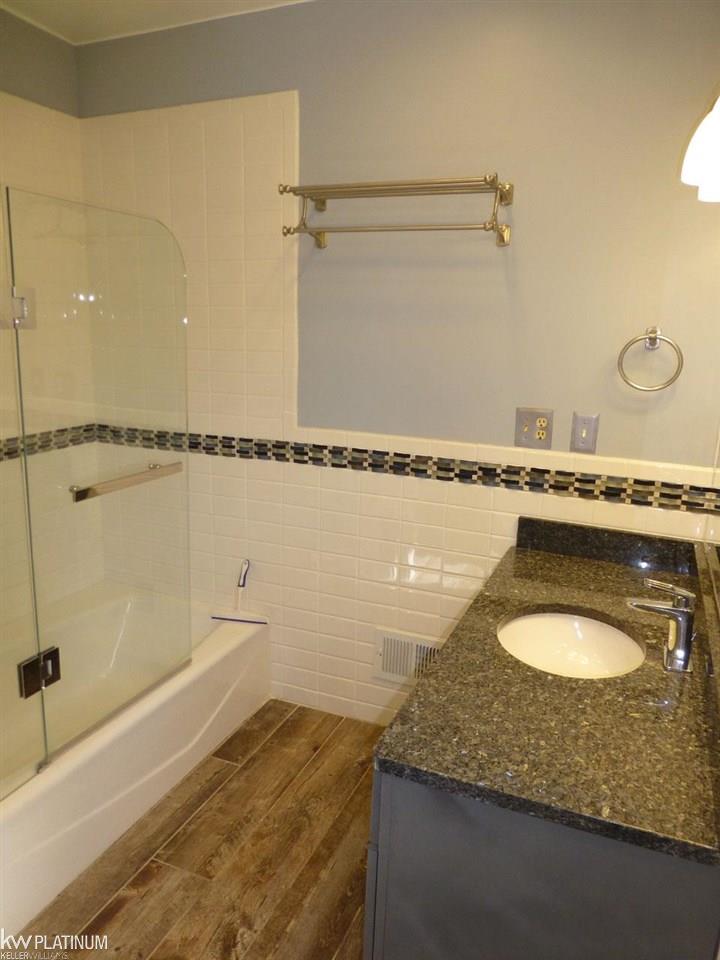 8211 Frith Road Columbus, MI 48063 - Photo 53 of 88 50044135-52.JPG