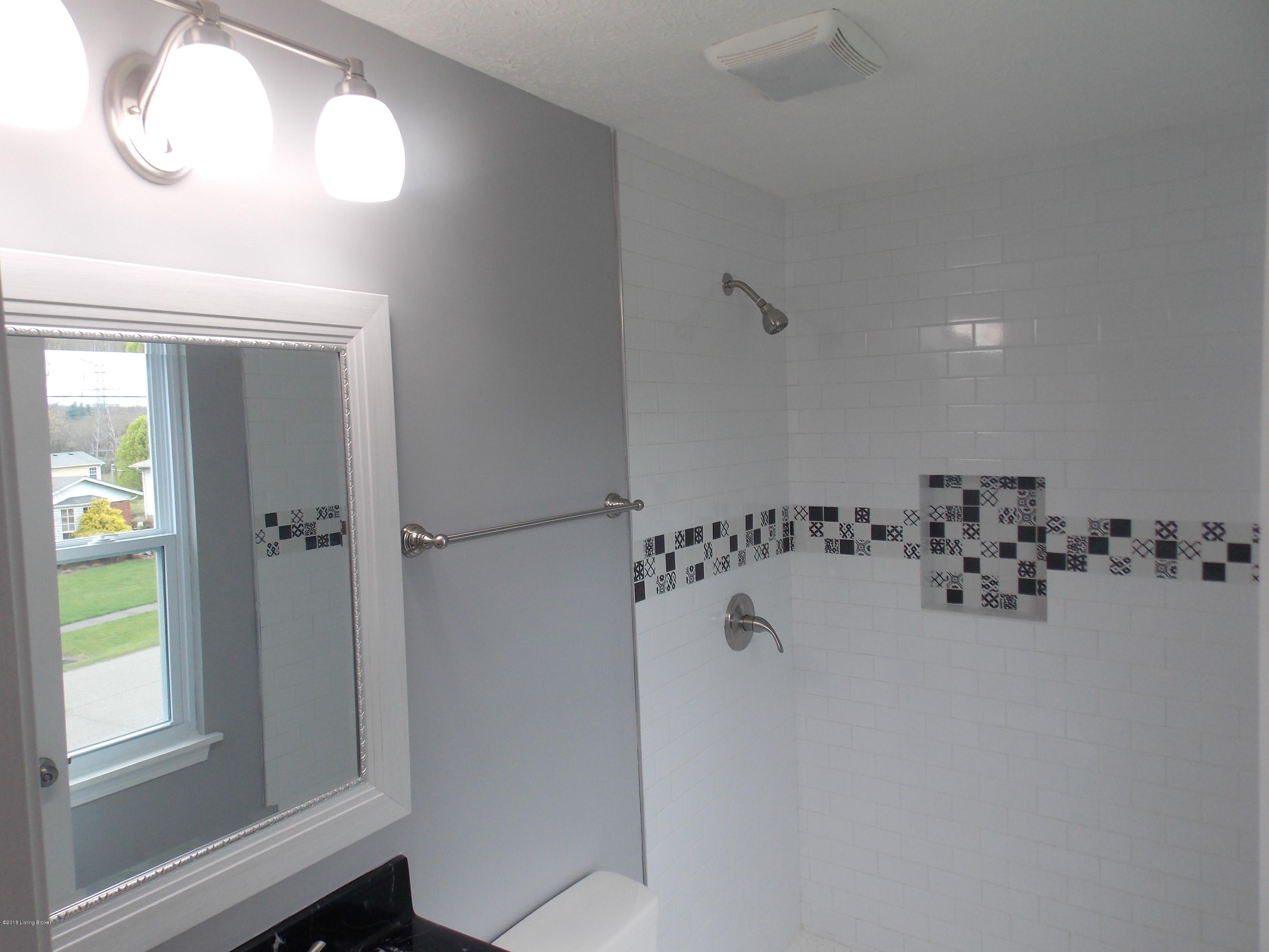 4404 Century Road Jeffersontown, KY 40299 - Photo 9 of 31 DSCN0192