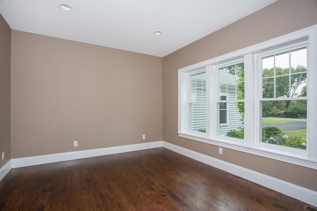 21 Swift Road Bourne, MA 02562 - Photo 8 of 9