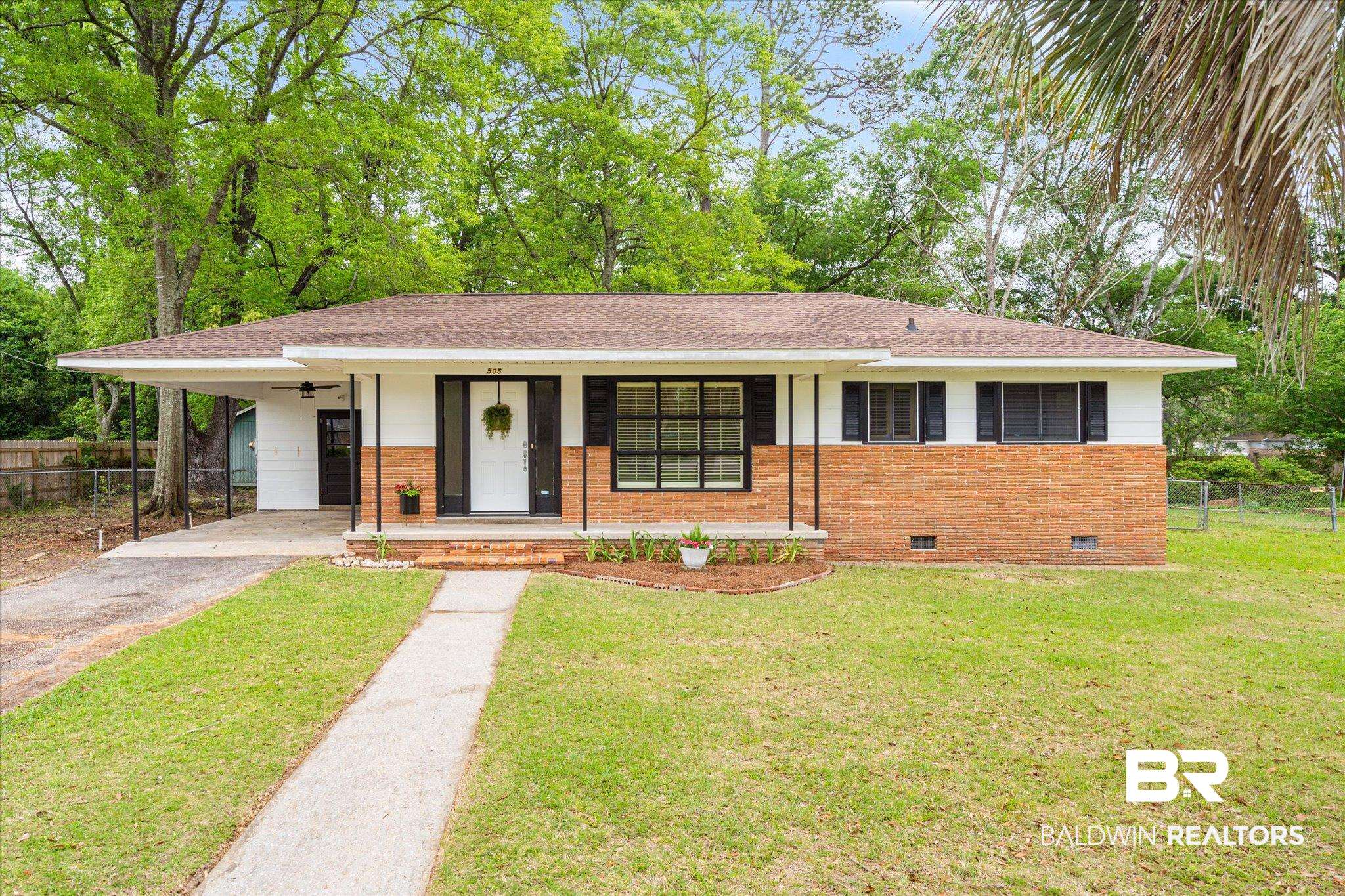 505 South Stuart Street Foley, AL 36535 - Photo 1 of 20
