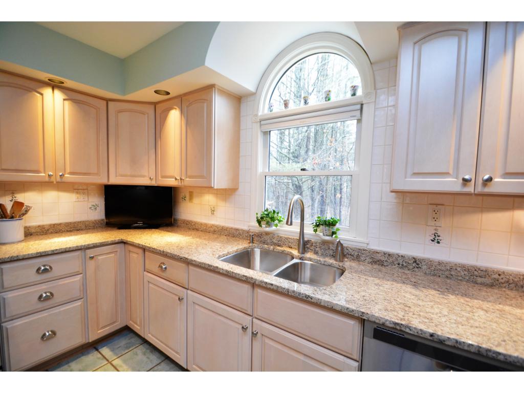 114 Mill Road Durham, NH 03824 - Photo 11 of 36