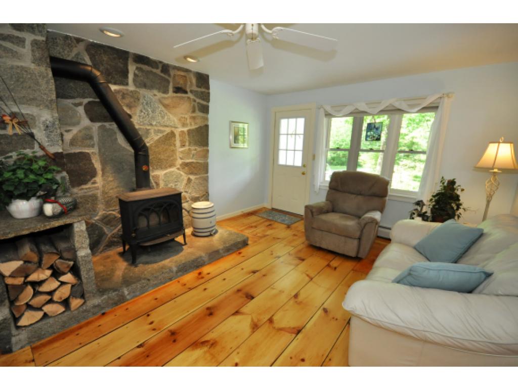114 Mill Road Durham, NH 03824 - Photo 4 of 36
