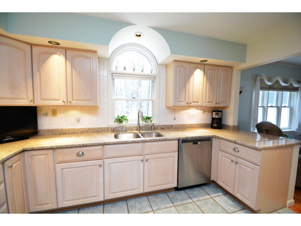114 Mill Road Durham, NH 03824 - Photo 10 of 36