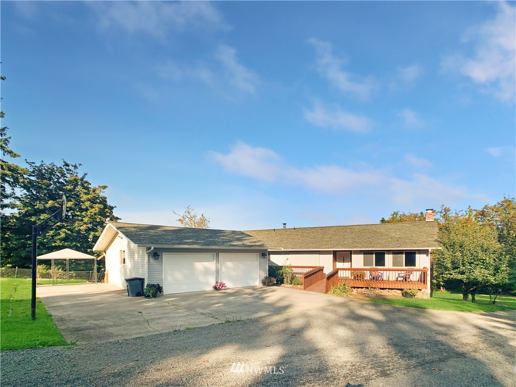 341 Autumn Hills Road Kelso, WA 98626 - Photo 1 of 40 Gallery Image 1