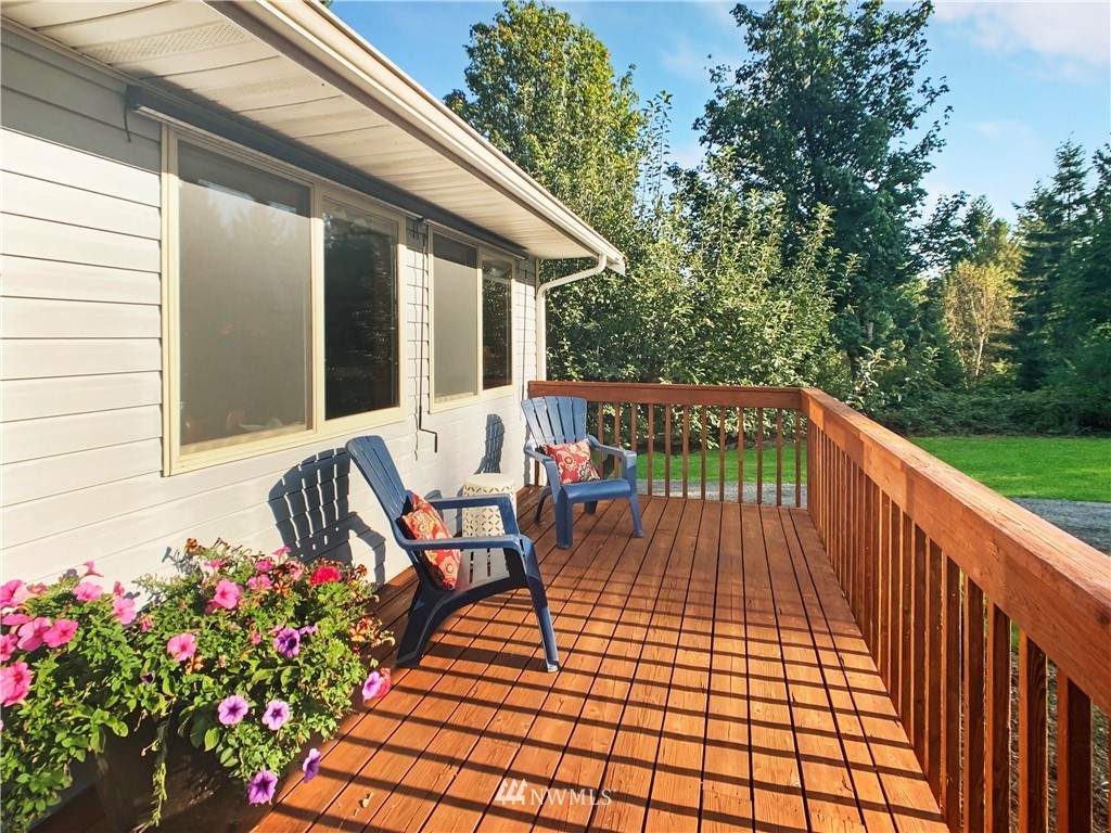 341 Autumn Hills Road Kelso, WA 98626 - Photo 3 of 40 Gallery Image 3