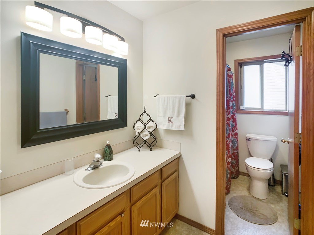 341 Autumn Hills Road Kelso, WA 98626 - Photo 10 of 40 Gallery Image 10