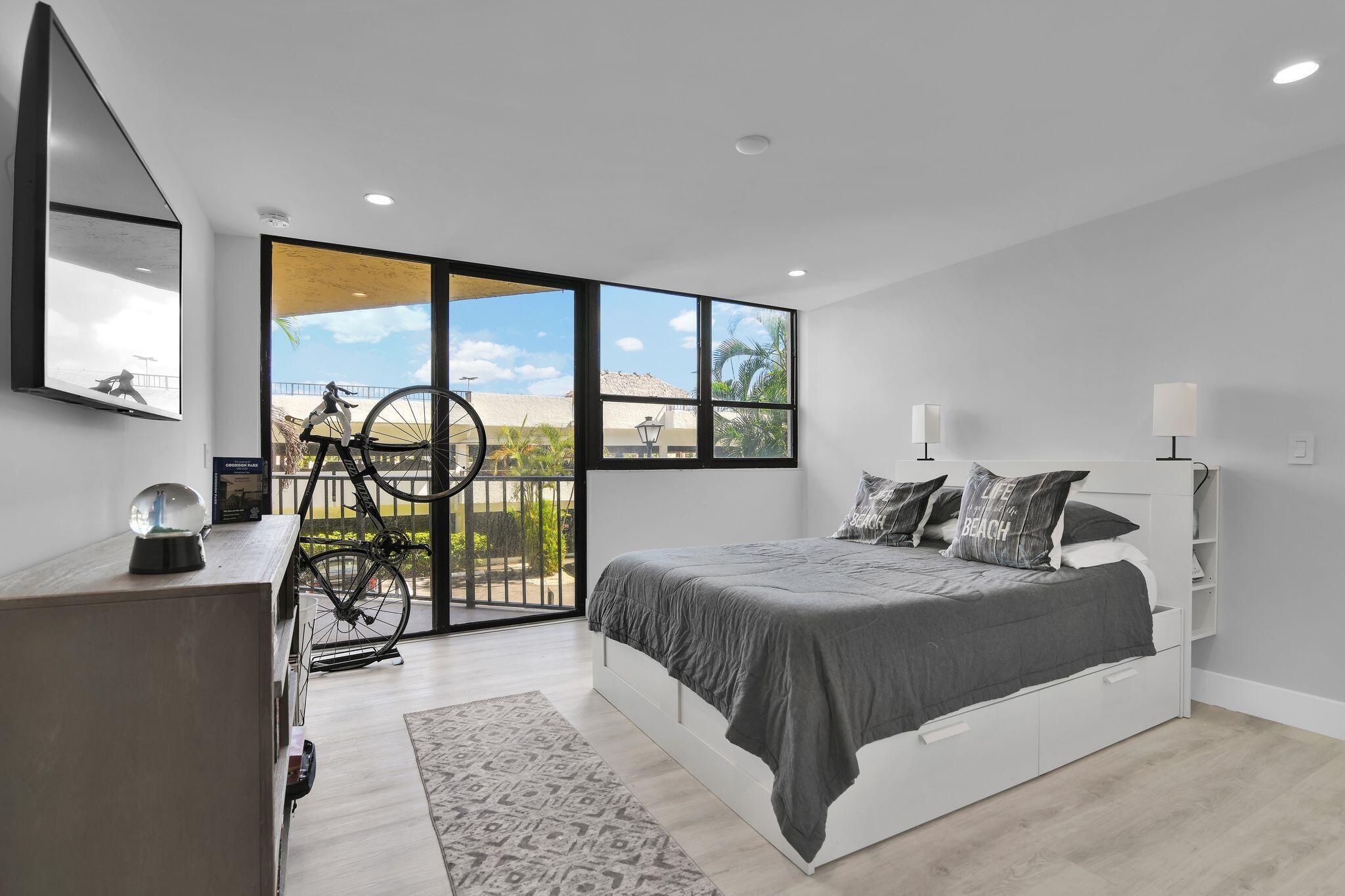 859 Jeffery Street, Unit 202 Boca Raton, FL 33487 - Photo 24 of 94 859 Jeffery St 202 second br 2