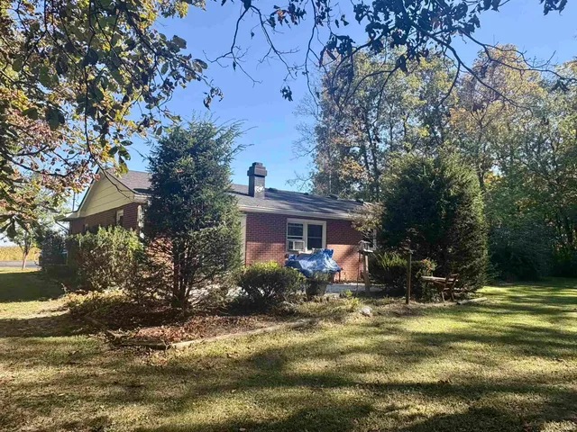 $235,000 | 1301 N Cr East, Selma, IN 47383